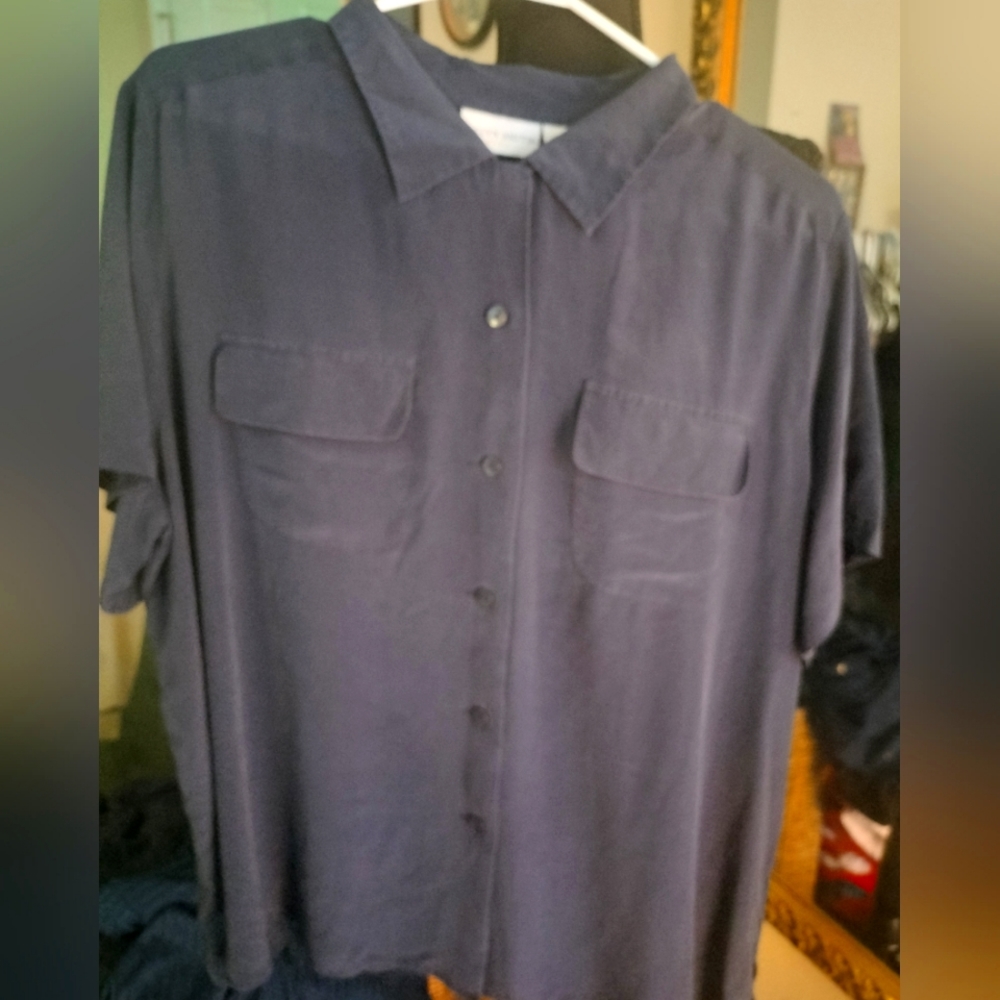 2 pack silk Jaclyn Smith blouse. Sizes 20W and 24W.